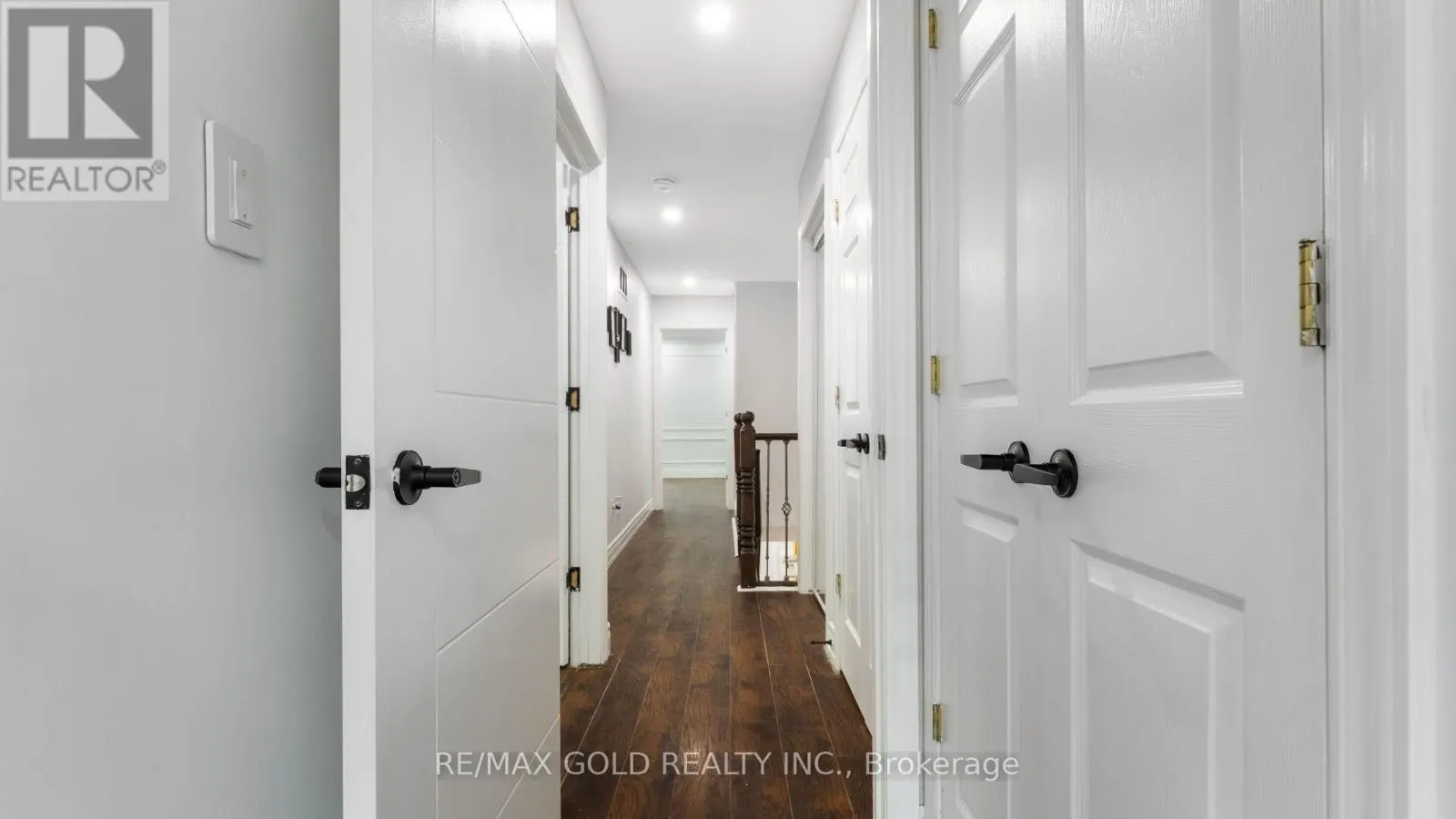 30 SUNNYCROFT COURT