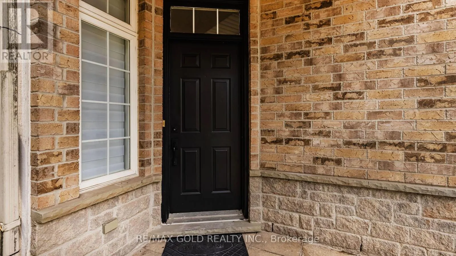 30 SUNNYCROFT COURT