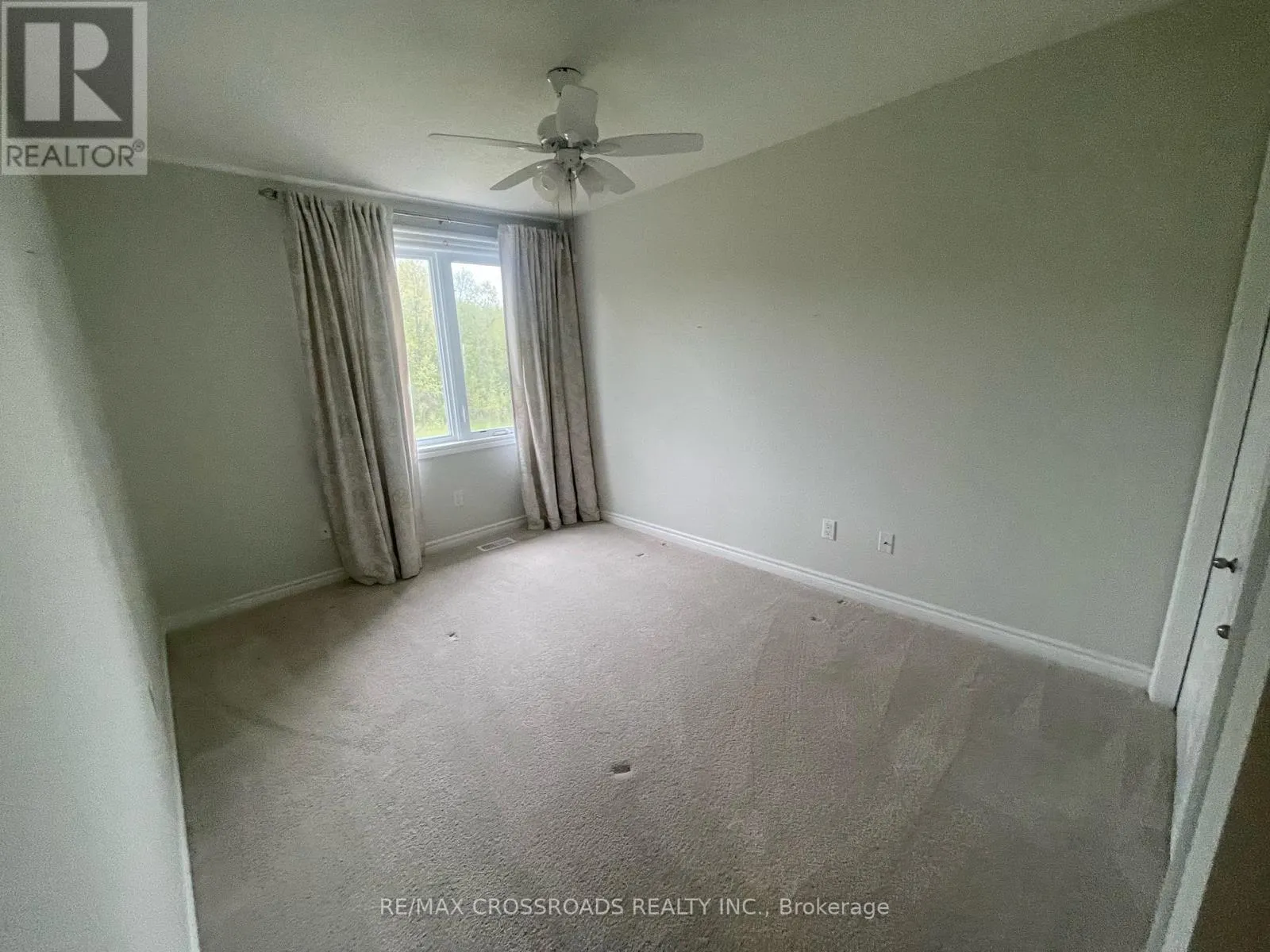 60 - 165 TERRAVIEW CRESCENT