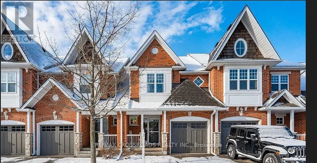 60 - 165 TERRAVIEW CRESCENT
