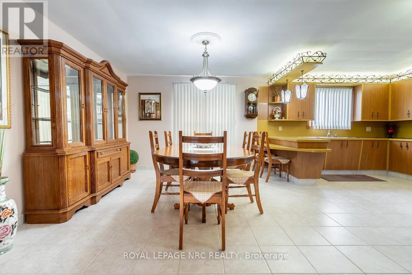 23 EASTDALE CRESCENT