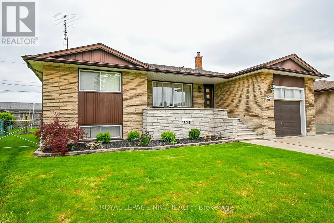 23 EASTDALE CRESCENT