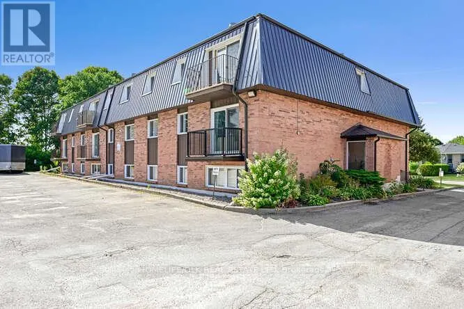 16 - 825 MACODRUM DRIVE