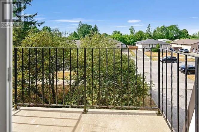 16 - 825 MACODRUM DRIVE