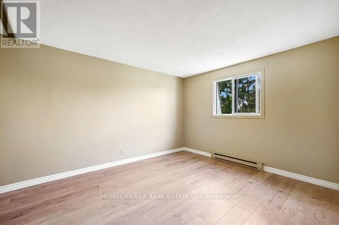 16 - 825 MACODRUM DRIVE