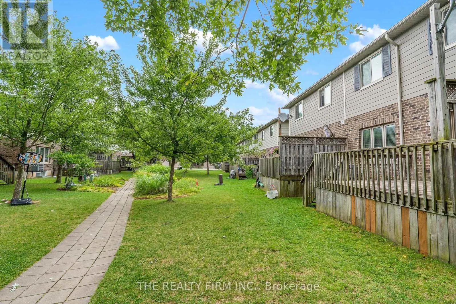 49 - 112 NORTH CENTRE ROAD, #49
