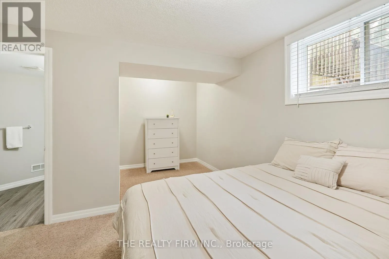 49 - 112 NORTH CENTRE ROAD, #49