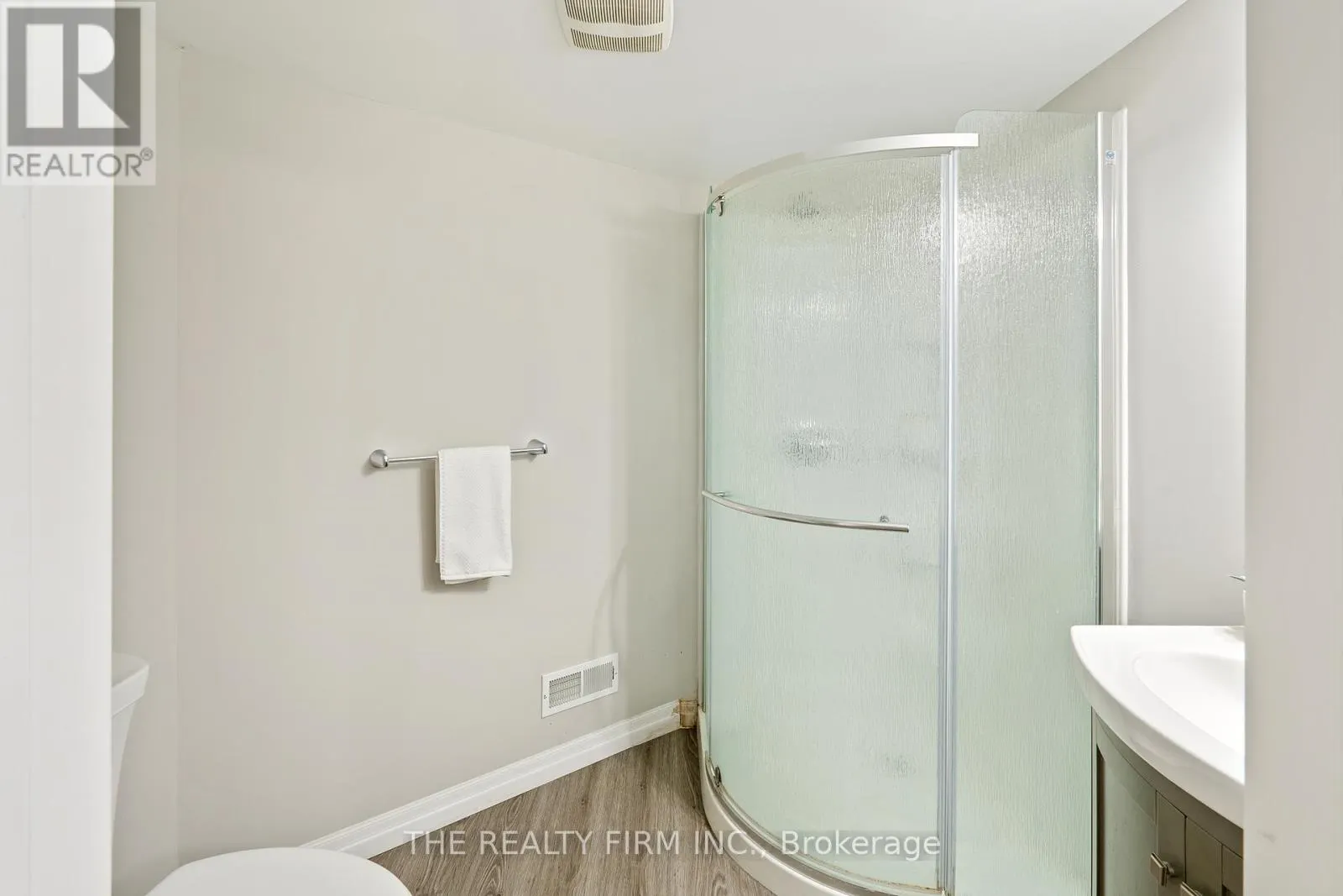 49 - 112 NORTH CENTRE ROAD, #49