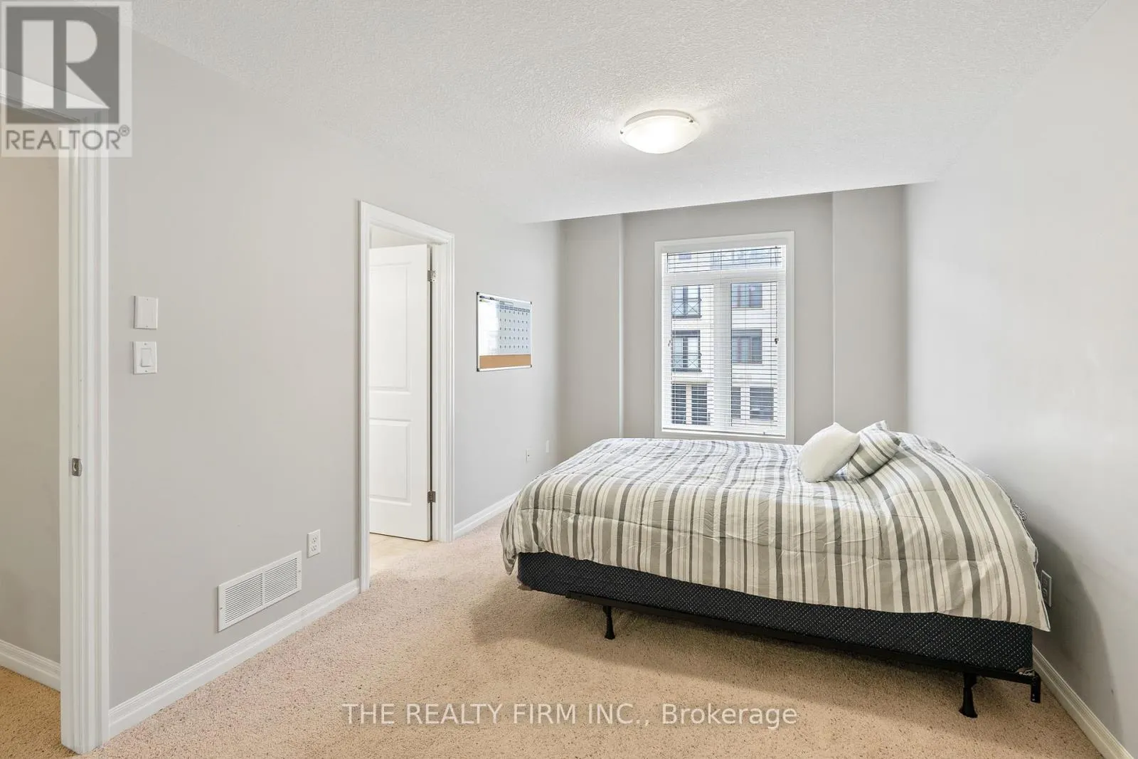 49 - 112 NORTH CENTRE ROAD, #49