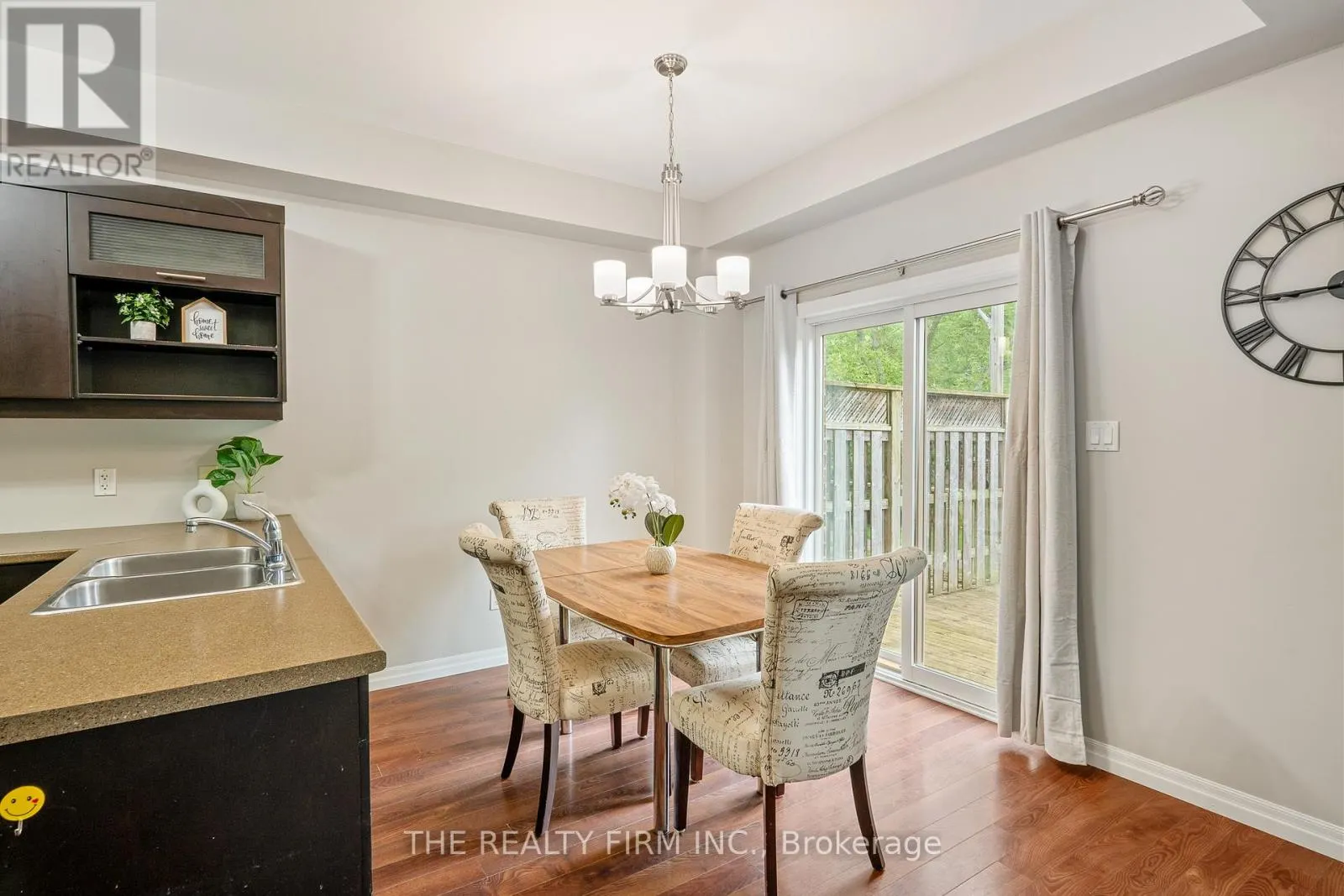 49 - 112 NORTH CENTRE ROAD, #49