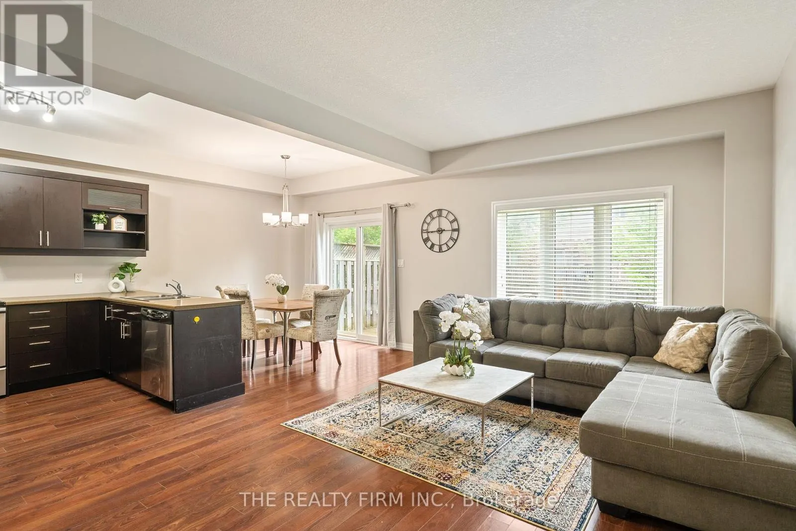 49 - 112 NORTH CENTRE ROAD, #49