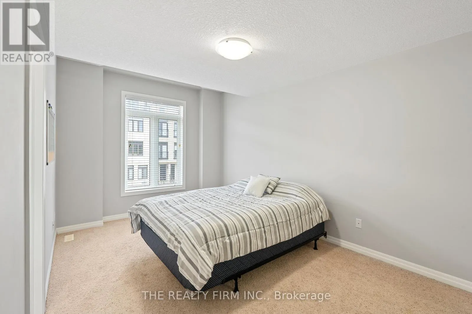 49 - 112 NORTH CENTRE ROAD, #49