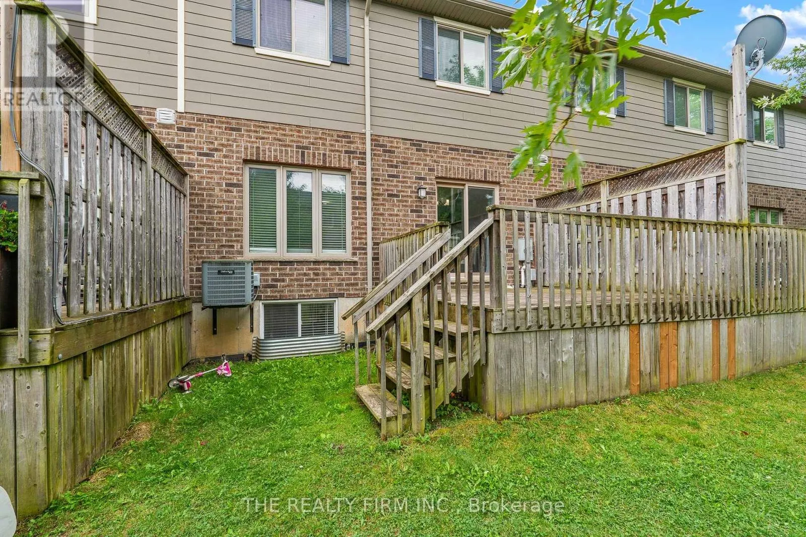 49 - 112 NORTH CENTRE ROAD, #49