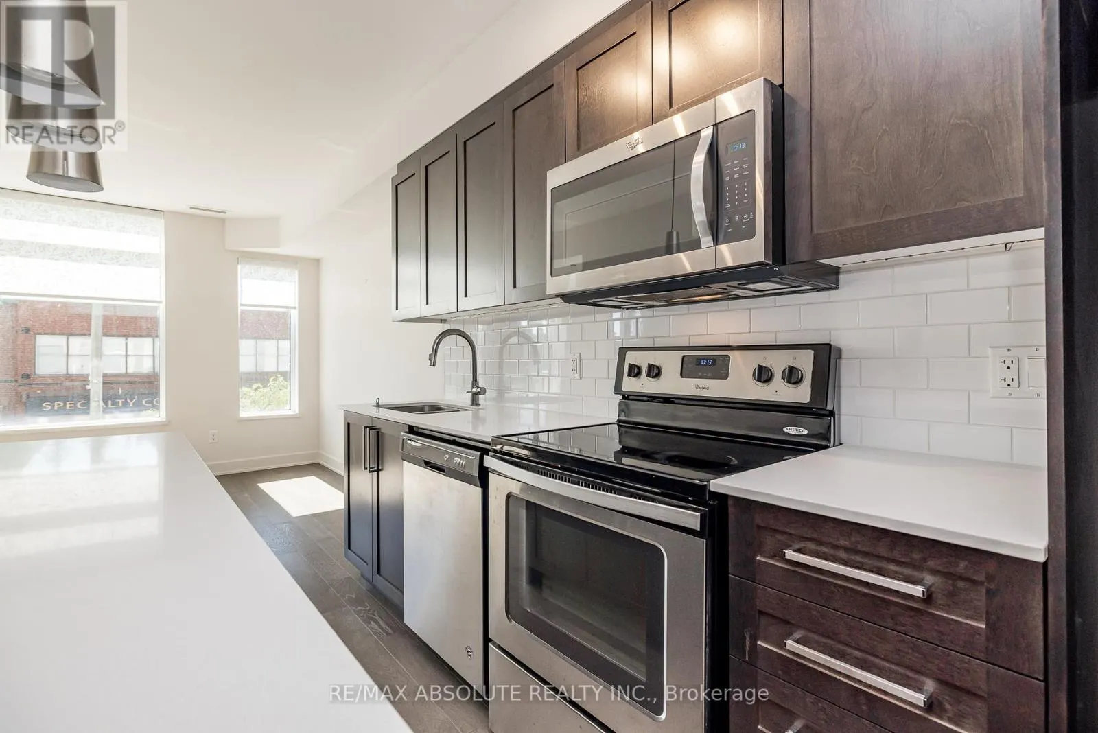 209 - 411 MACKAY STREET