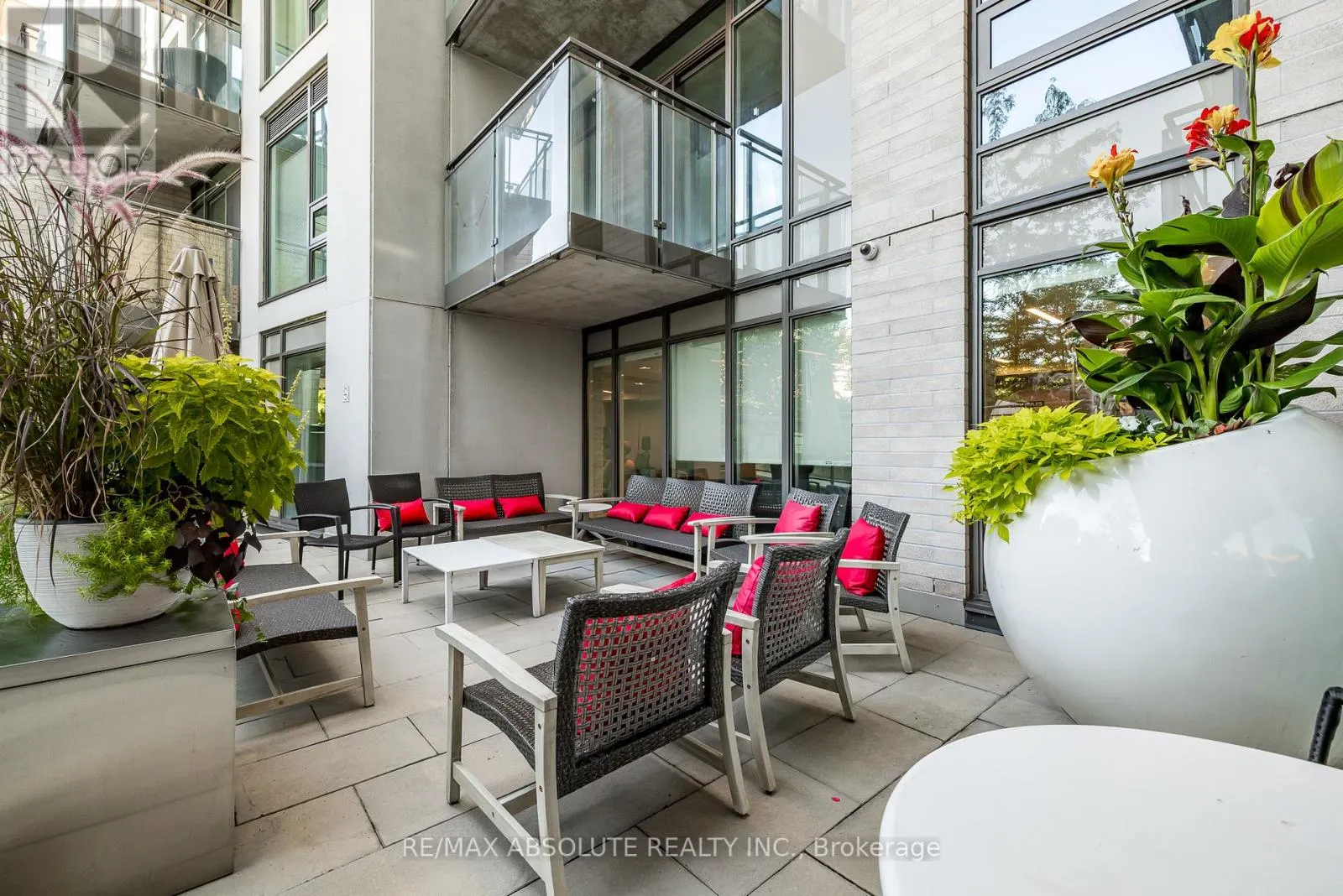 209 - 411 MACKAY STREET