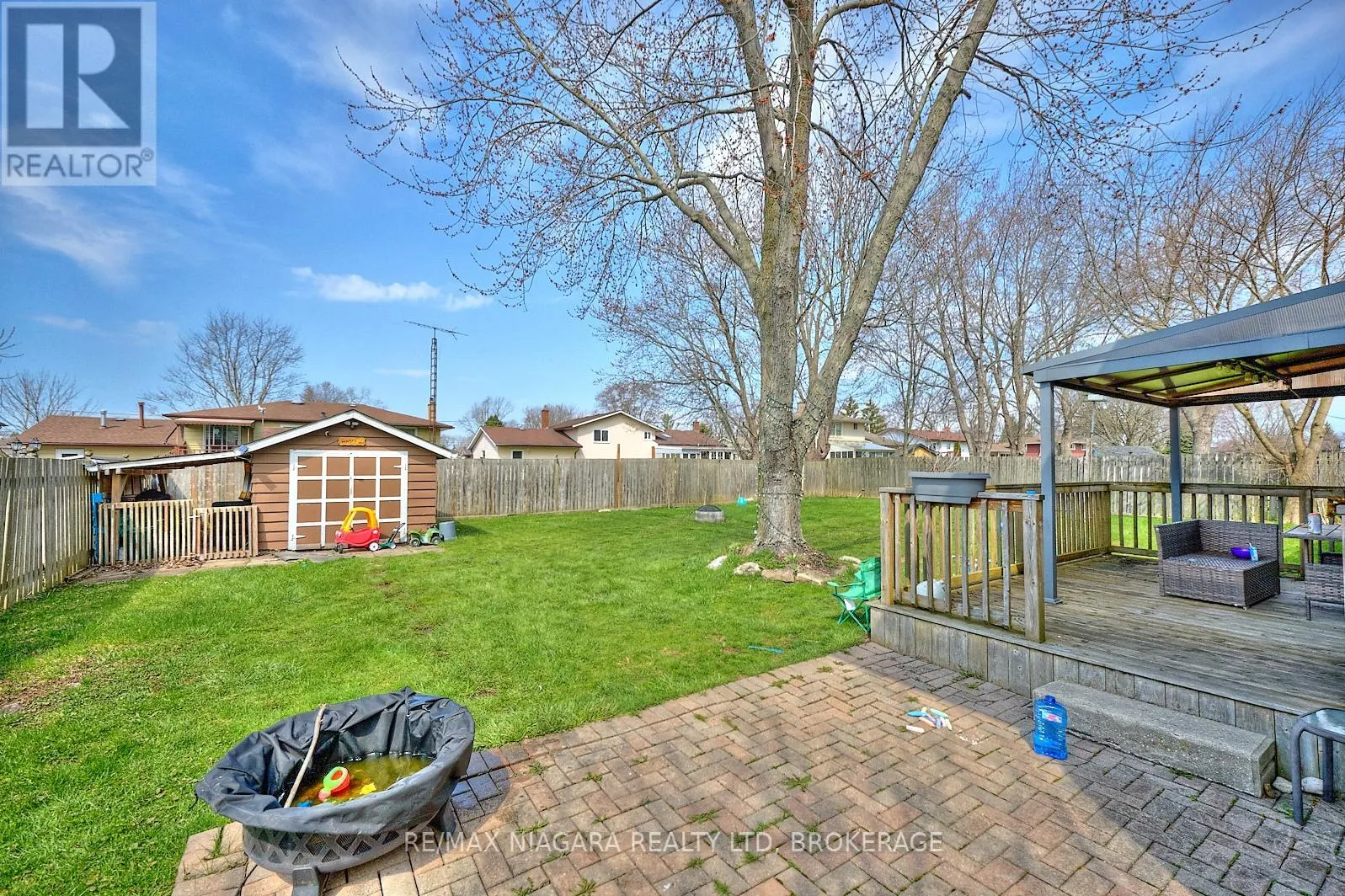 953 GRANDVIEW ROAD