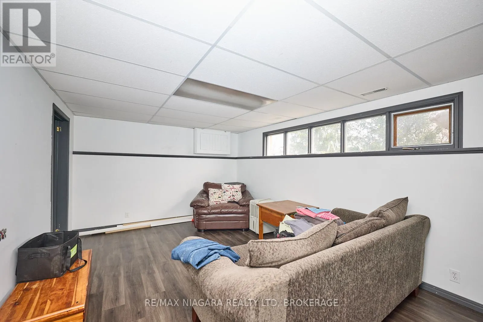 953 GRANDVIEW ROAD