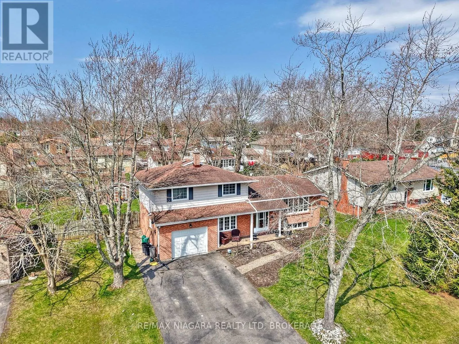 953 GRANDVIEW ROAD