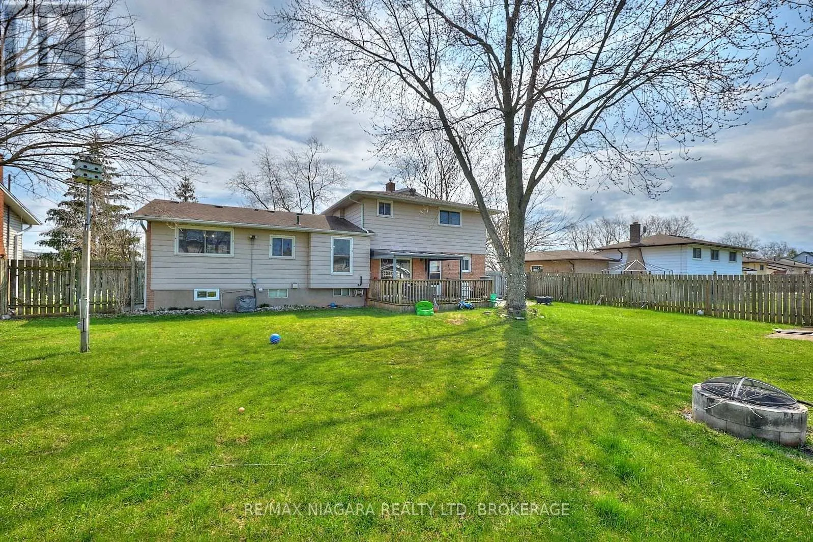 953 GRANDVIEW ROAD