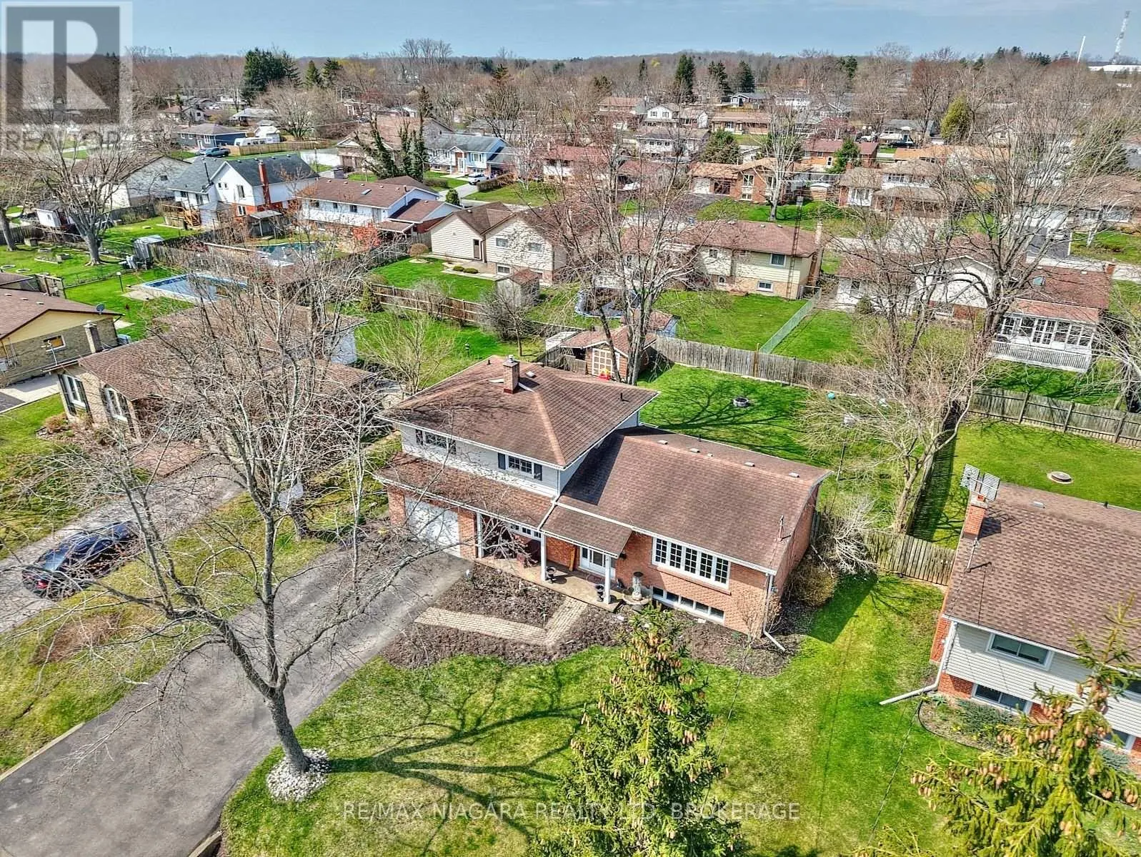 953 GRANDVIEW ROAD
