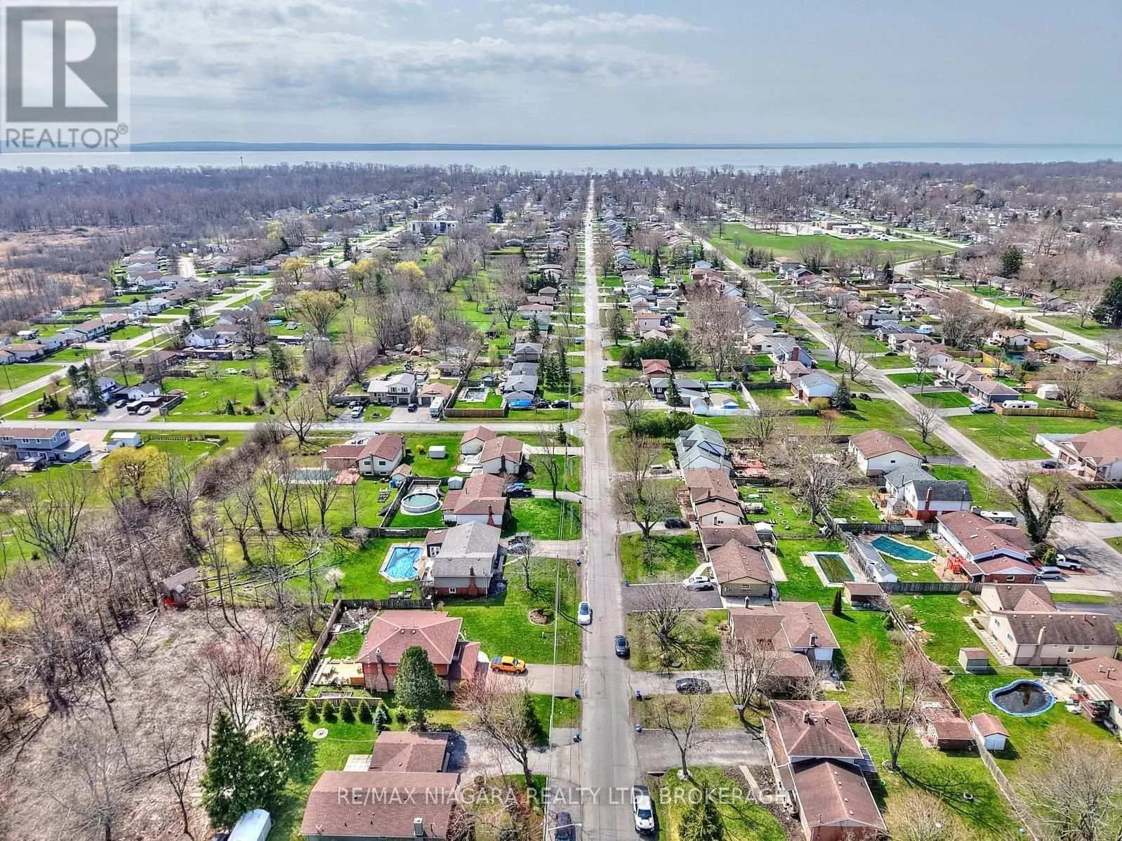 953 GRANDVIEW ROAD