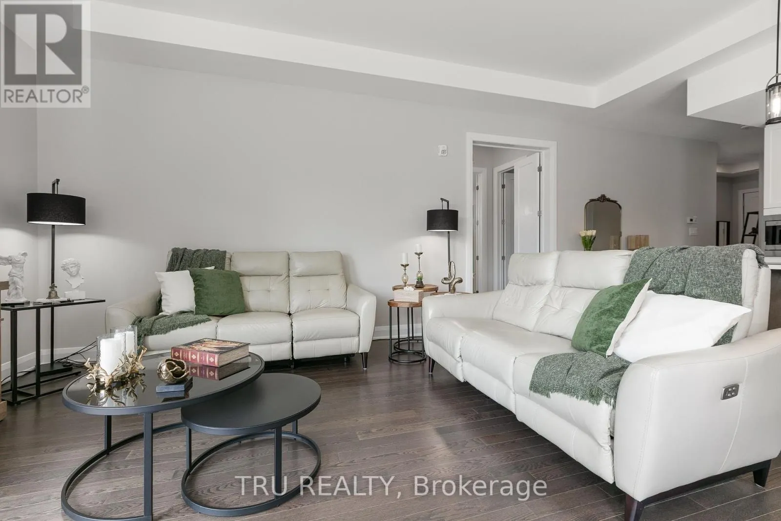 102 - 100 CORTILE PRIVATE N