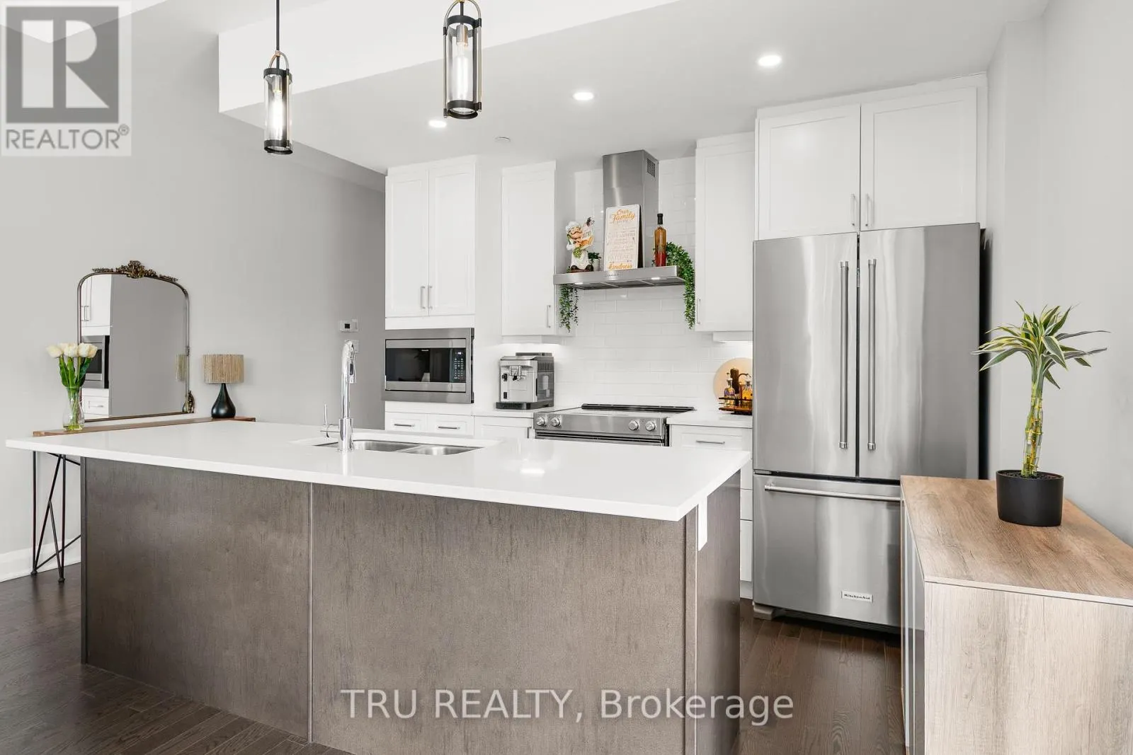102 - 100 CORTILE PRIVATE N