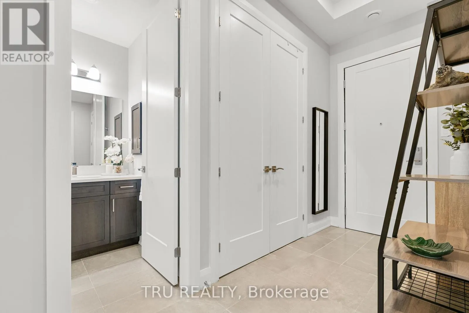 102 - 100 CORTILE PRIVATE N