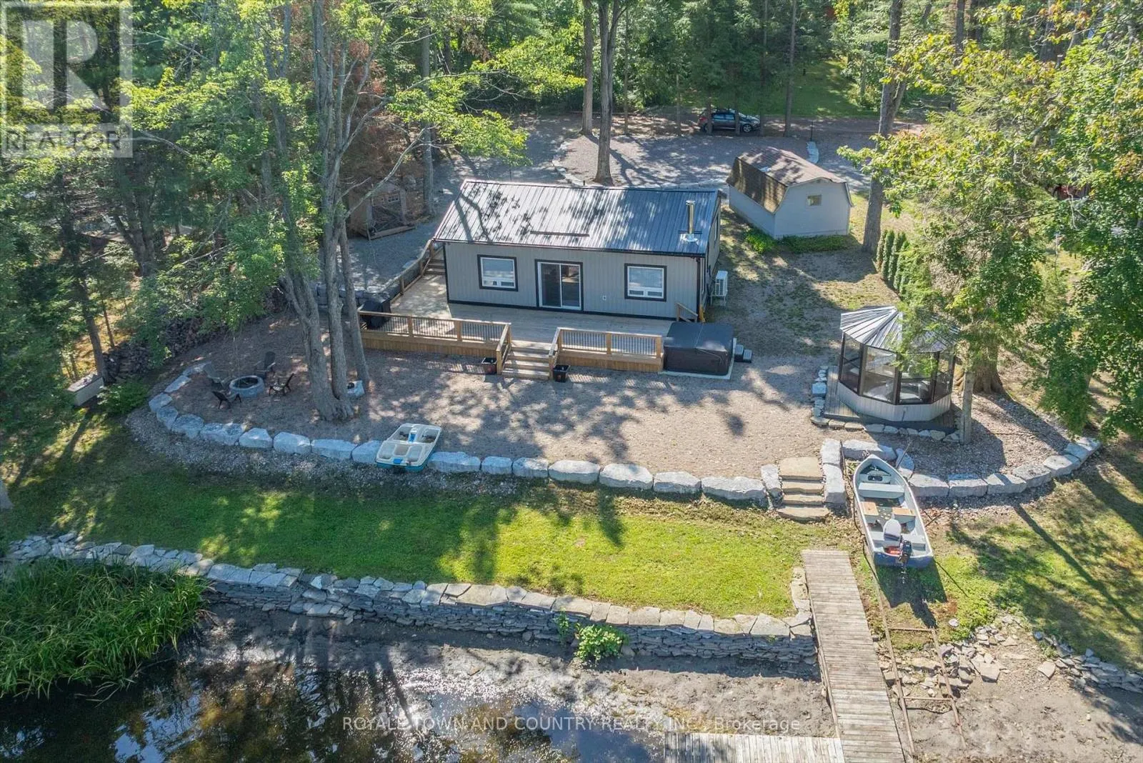 11 LITTLE BAY DRIVE