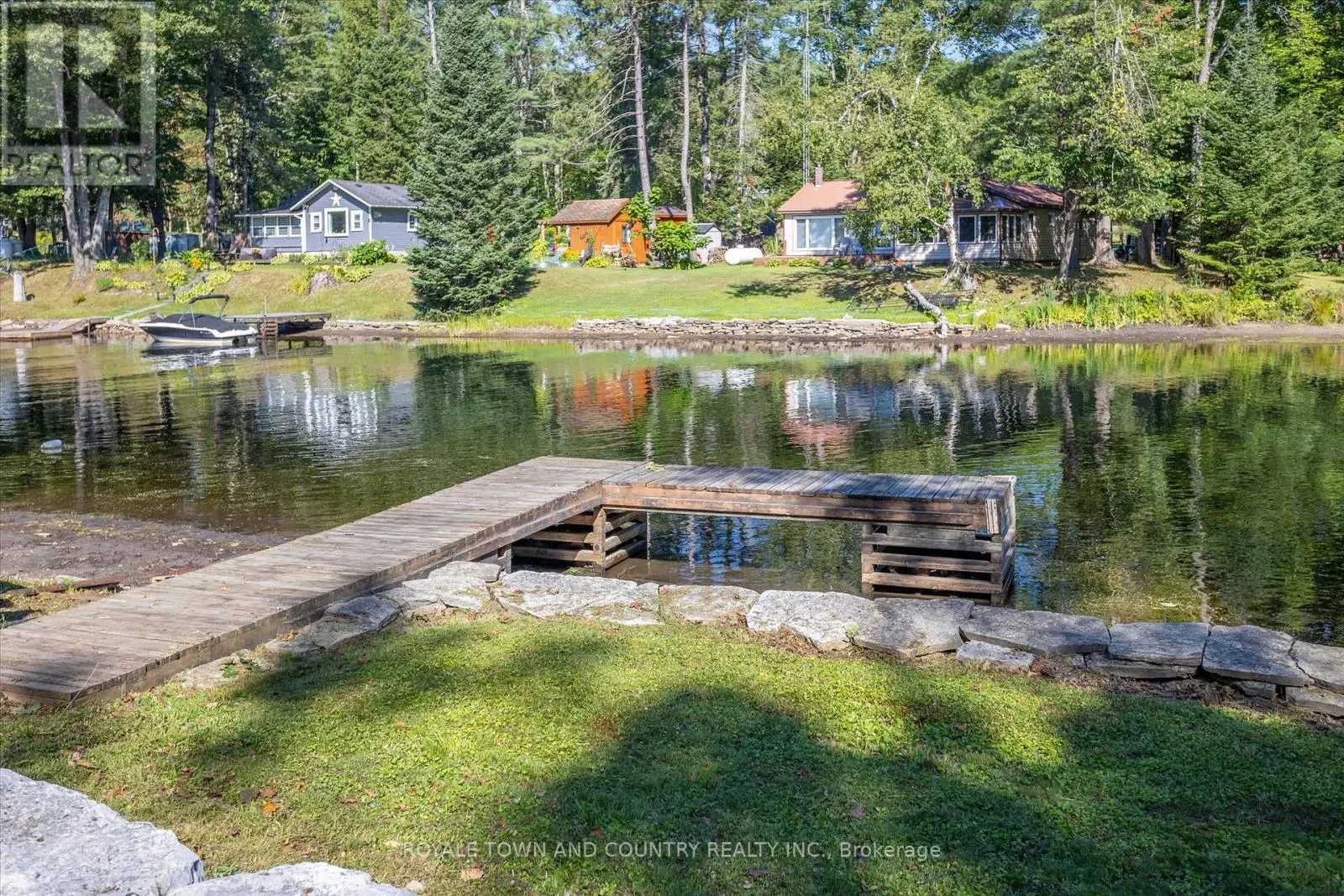 11 LITTLE BAY DRIVE
