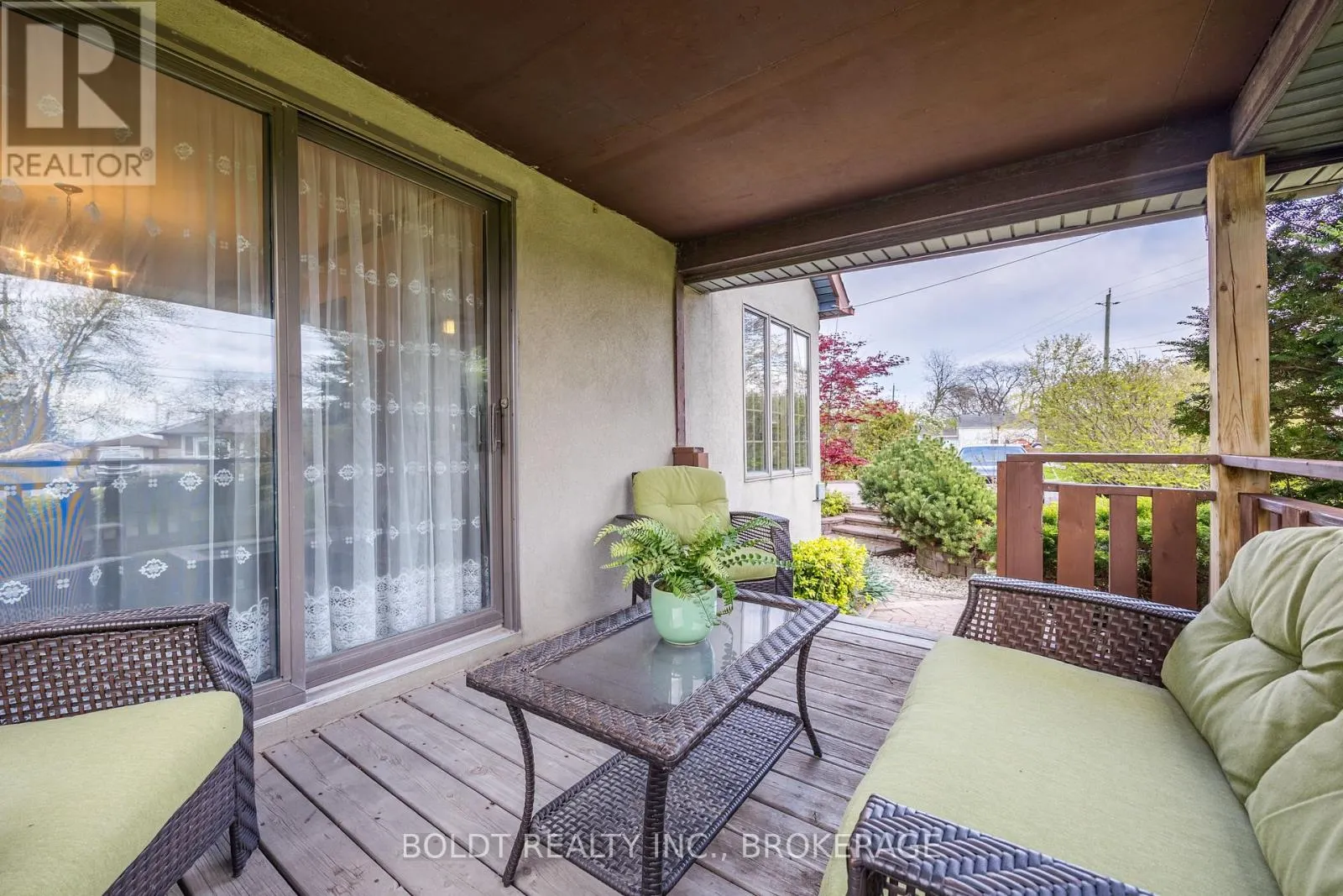 468 LAKESHORE ROAD