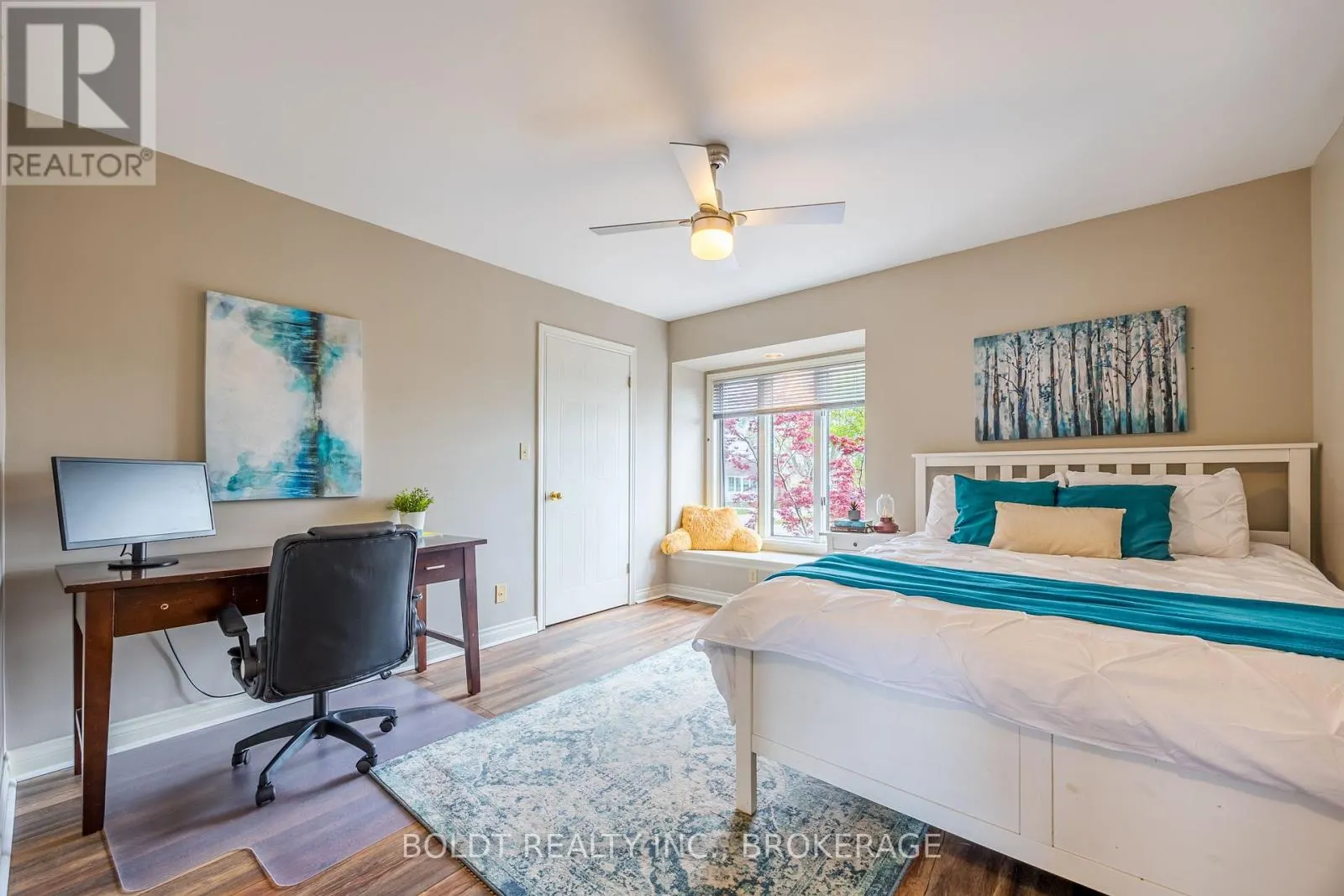 468 LAKESHORE ROAD