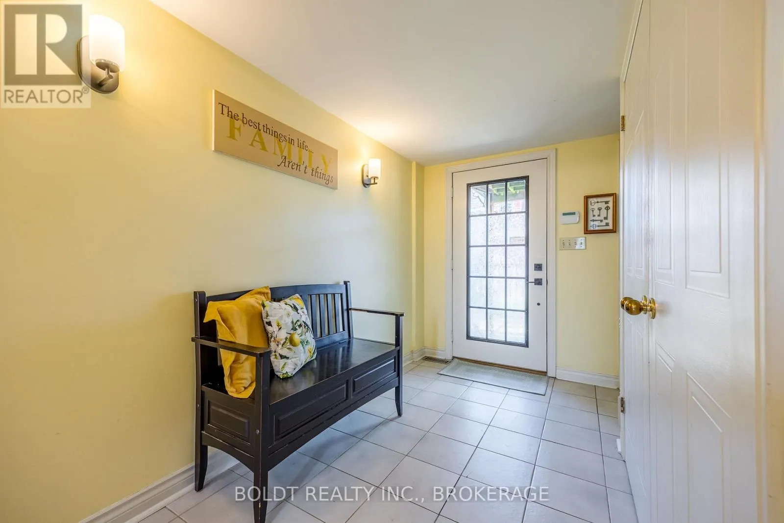 468 LAKESHORE ROAD