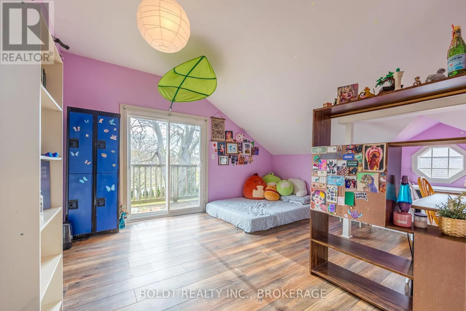 468 LAKESHORE ROAD