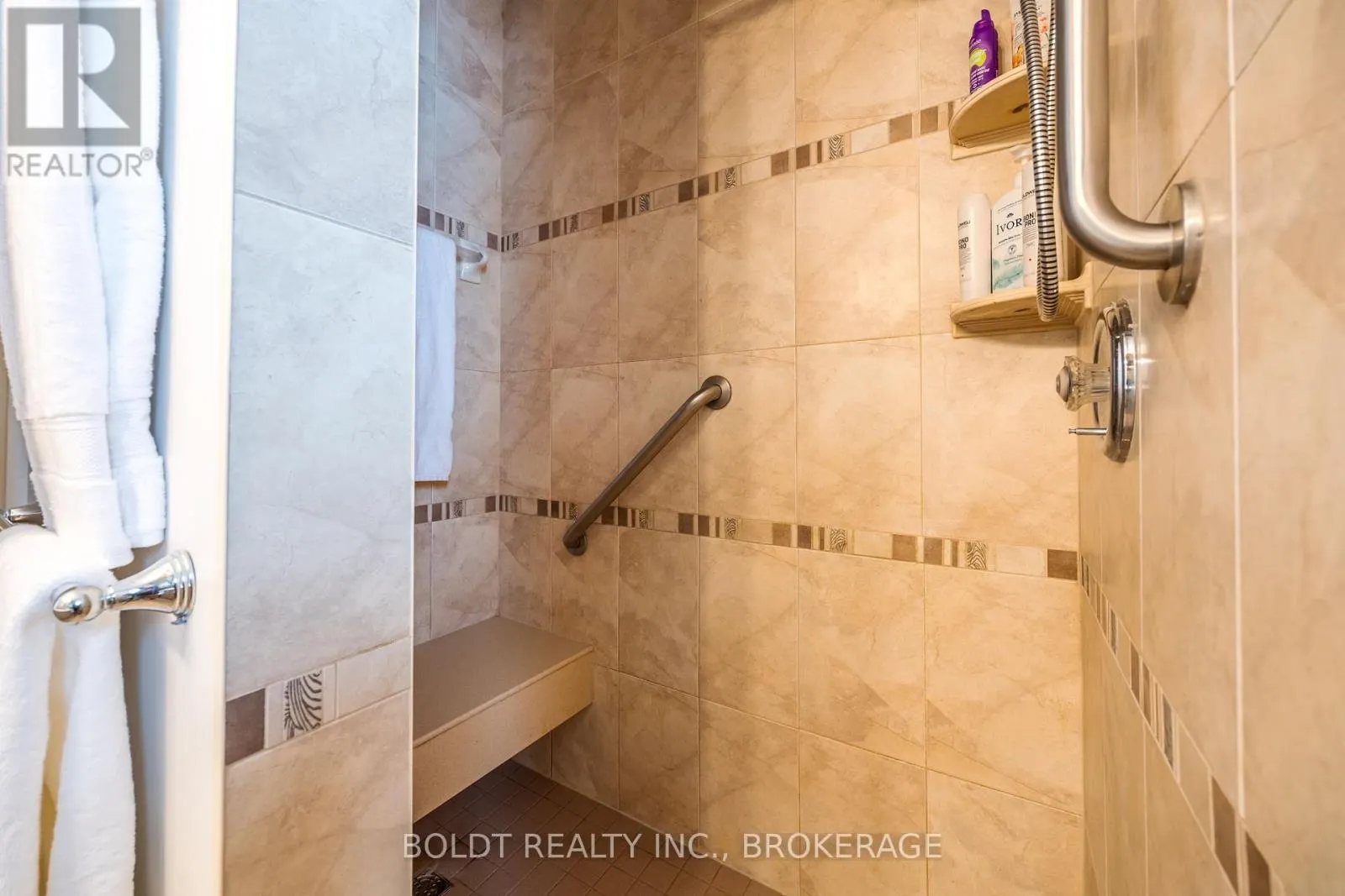 468 LAKESHORE ROAD