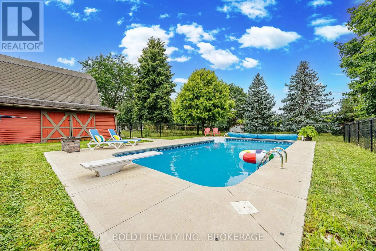 468 LAKESHORE ROAD
