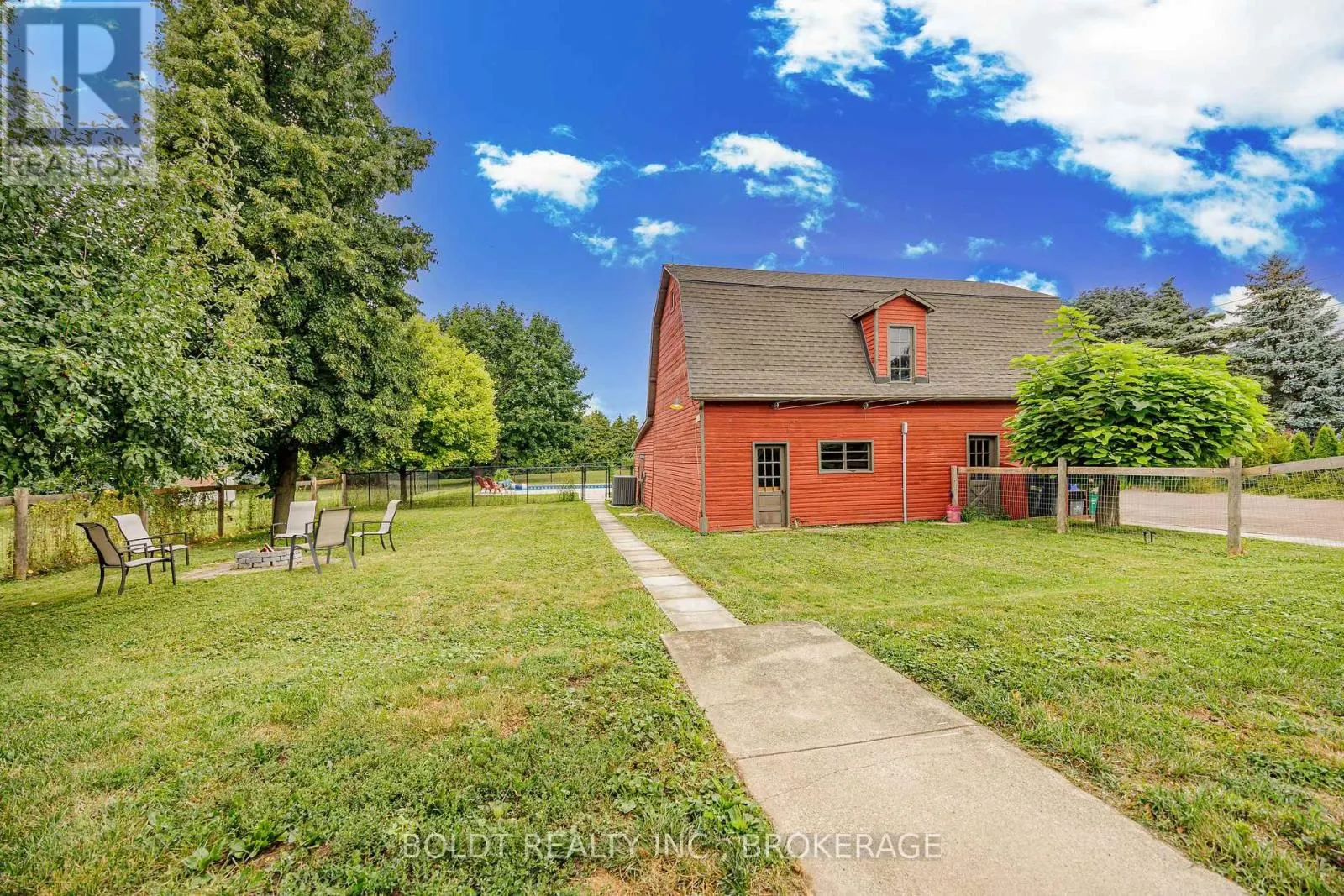 468 LAKESHORE ROAD