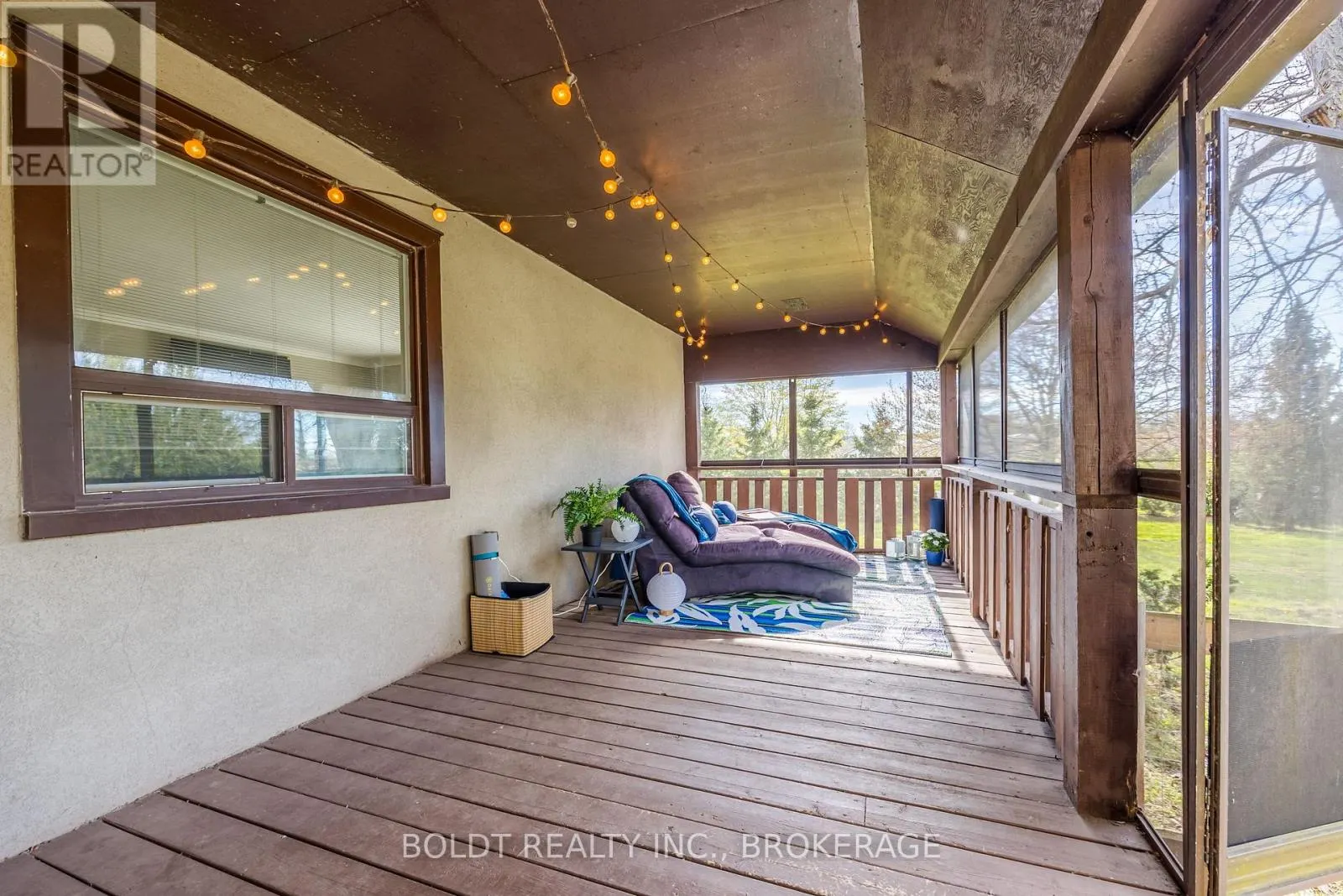 468 LAKESHORE ROAD