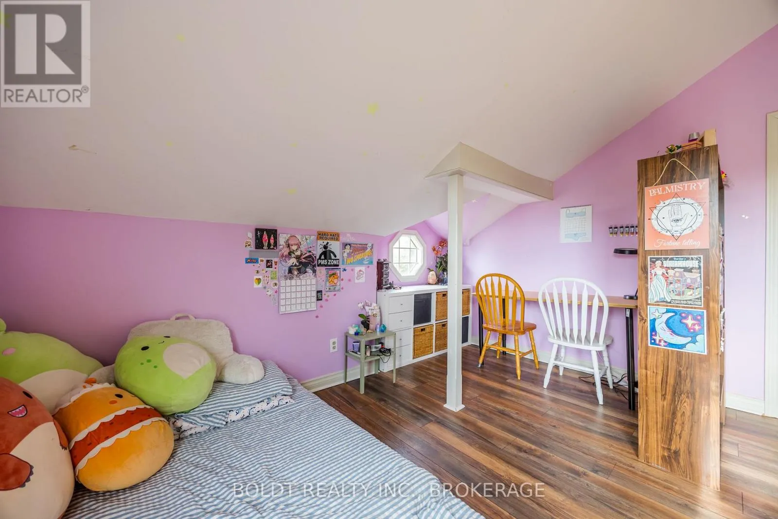 468 LAKESHORE ROAD