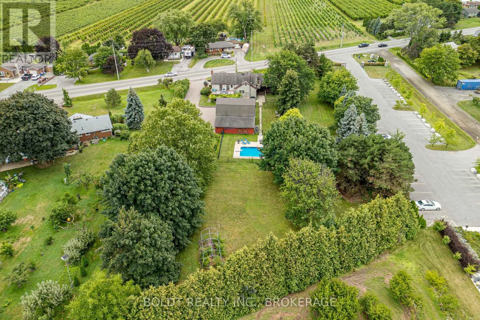 468 LAKESHORE ROAD