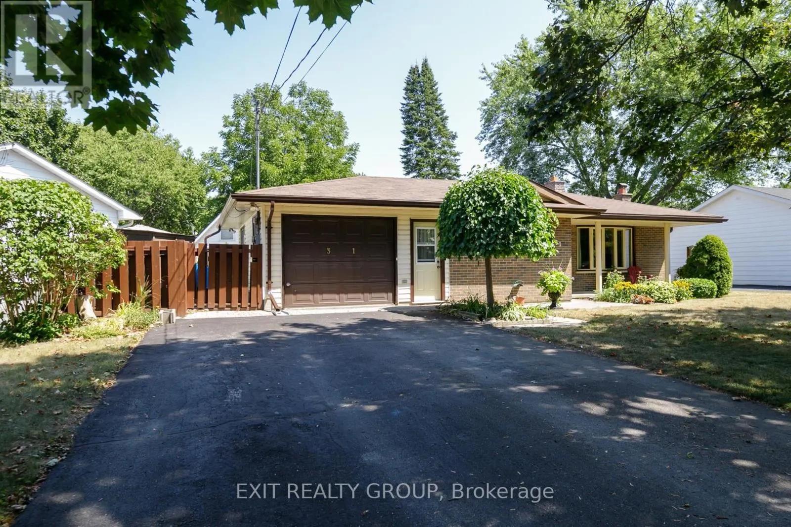 31 LEXINGTON CRESCENT