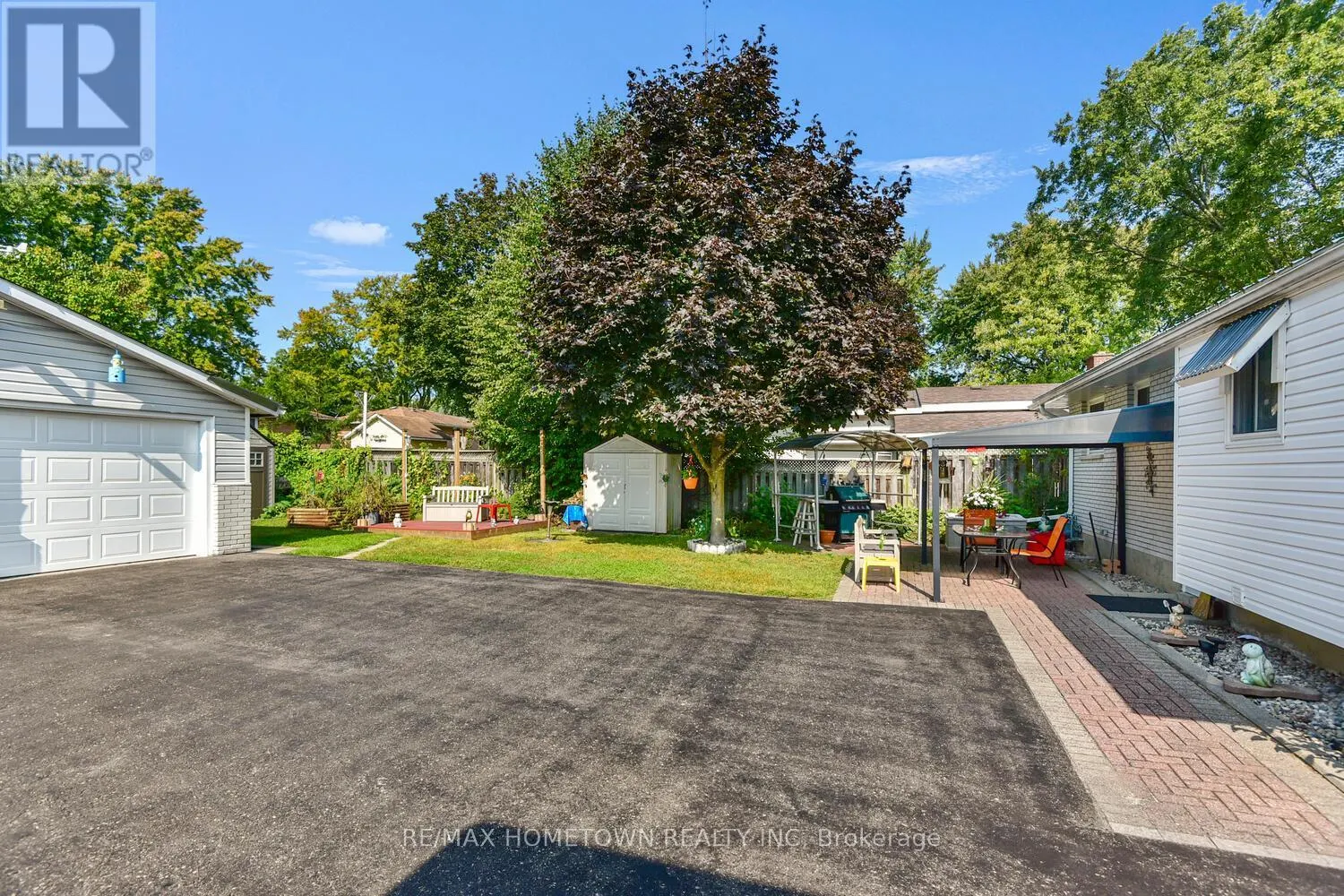 100 WINDSOR DRIVE