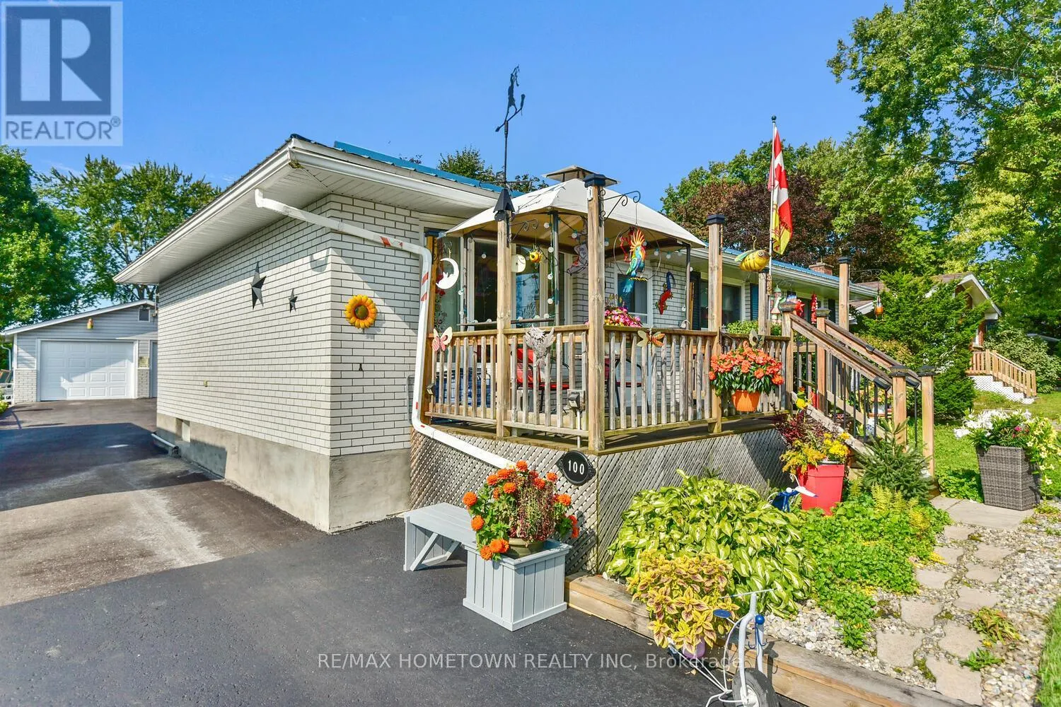100 WINDSOR DRIVE