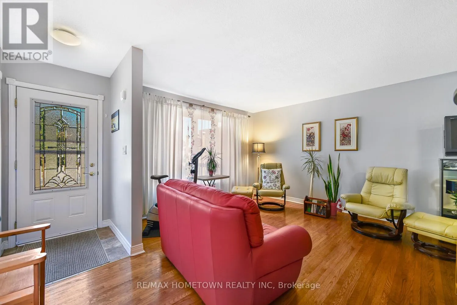 100 WINDSOR DRIVE
