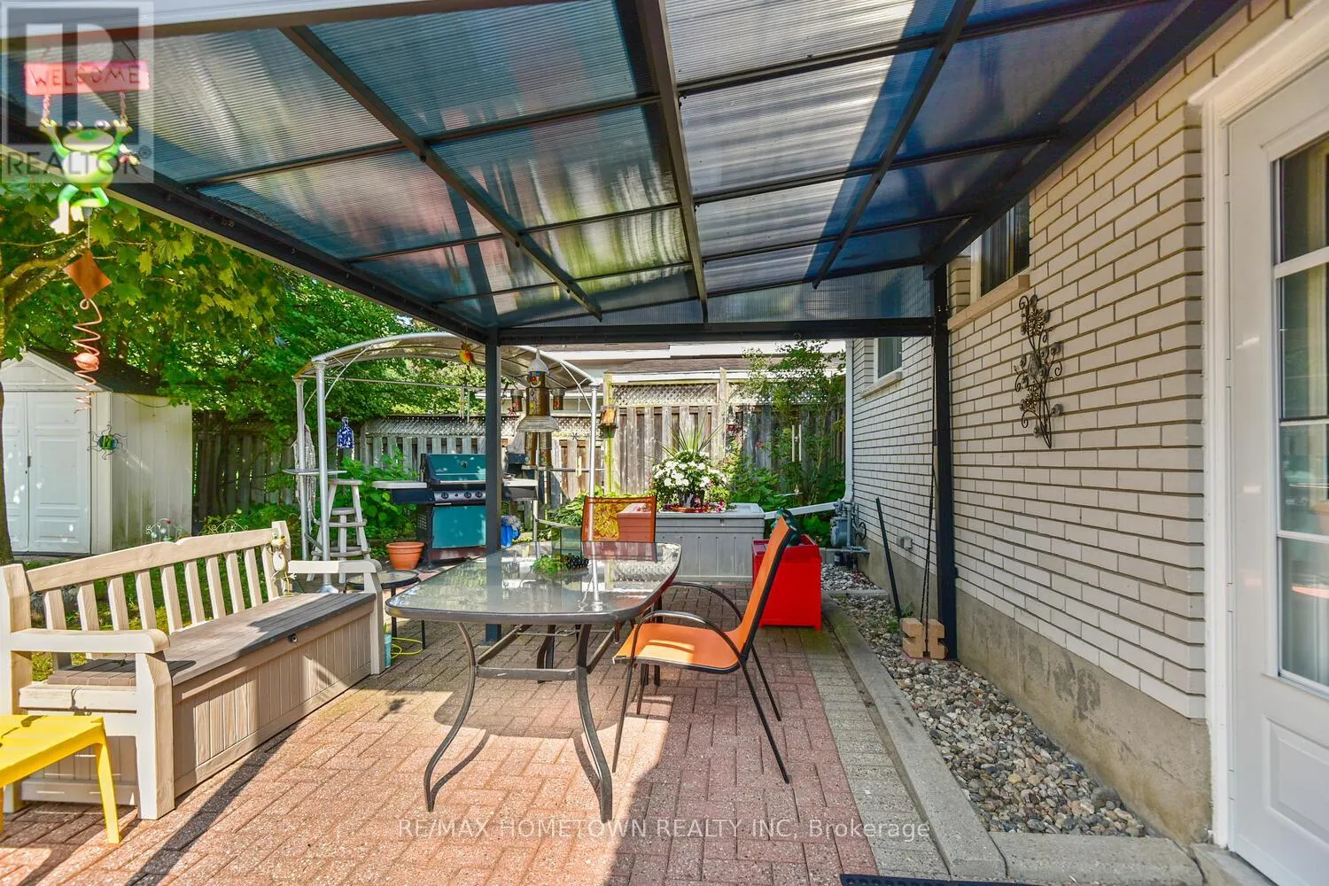 100 WINDSOR DRIVE
