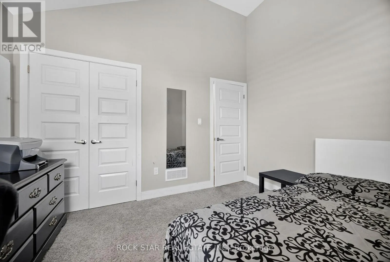 364 BEACHWOOD AVENUE