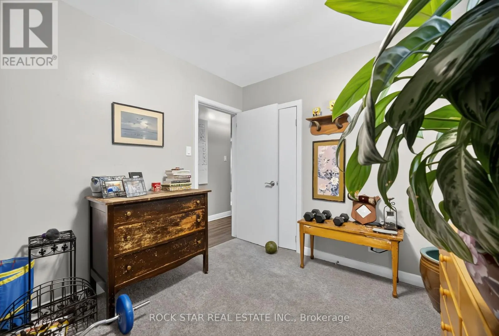 364 BEACHWOOD AVENUE