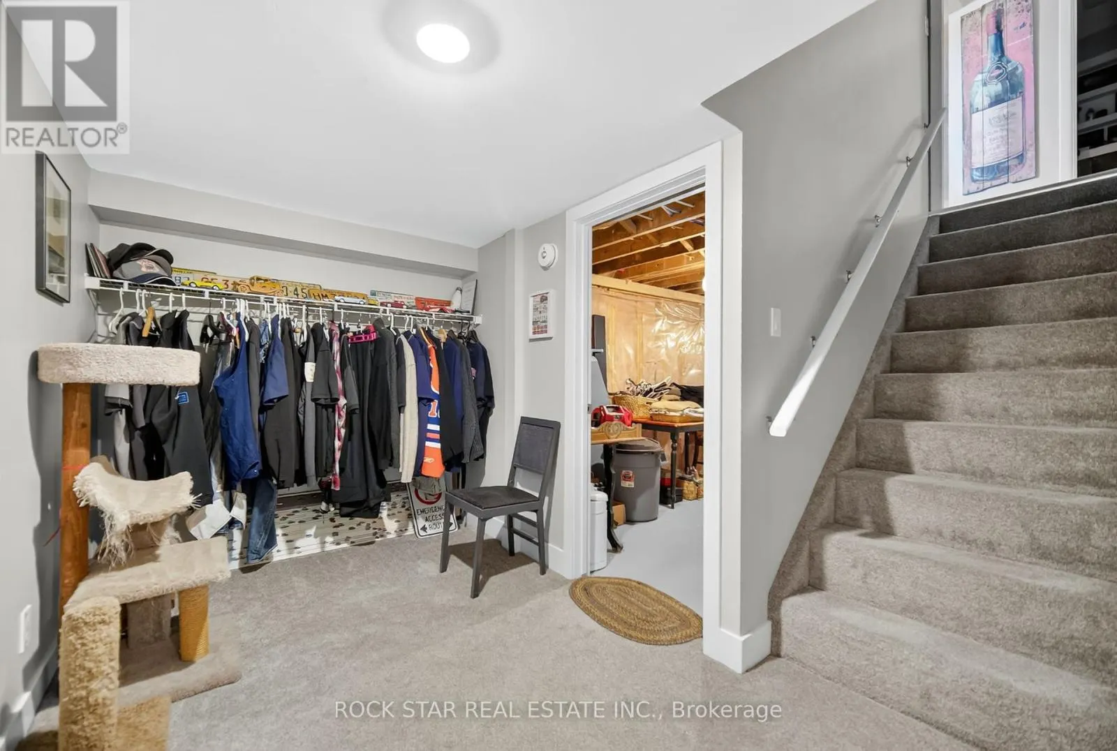 364 BEACHWOOD AVENUE