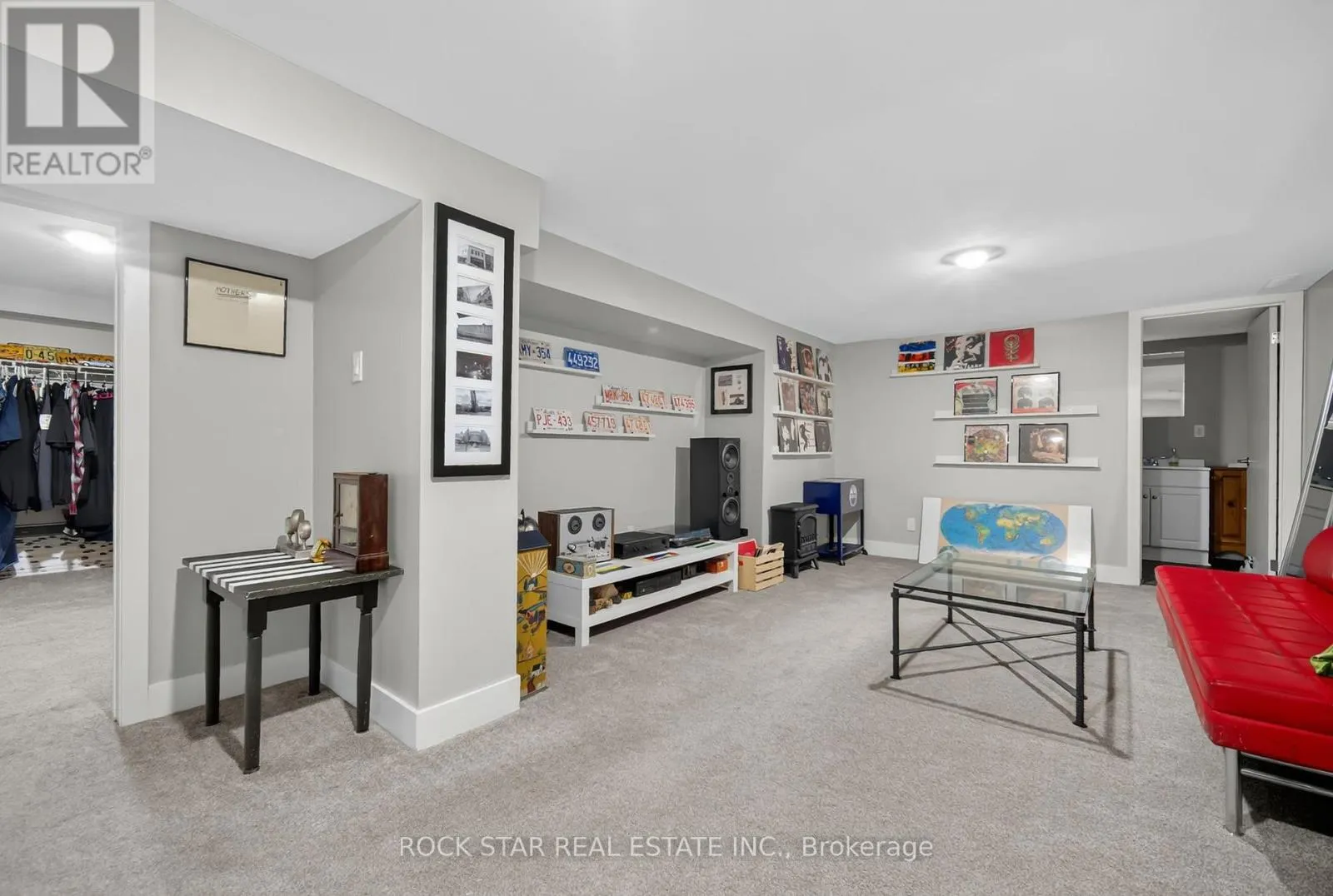 364 BEACHWOOD AVENUE