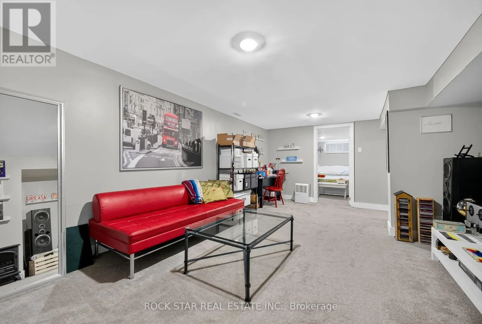 364 BEACHWOOD AVENUE